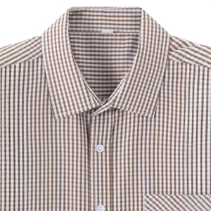 Camicia classica da uomo a quadretti marroni a maniche corte con colletto e taschino