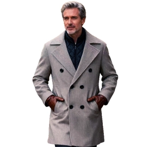 Manteau croisé en laine grise pour hommes avec revers larges et boutons noirs chic