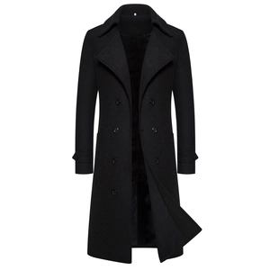Cappotto classico uomo nero doppiopetto stile business con revers a punta