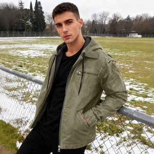 Men's thickened army green hooded work jacket with zipper and fleece lining for winter