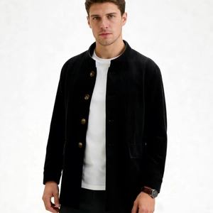 Veste homme en velours côtelé noir avec col montant et poches à rabat boutonnées