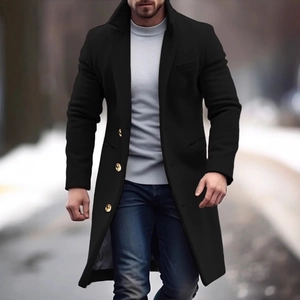 Cappotto da uomo in lana nera di media lunghezza con bottoni dorati e colletto alla coreana