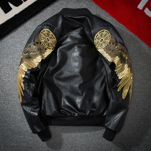 Blouson Bomber en Cuir PU Streetwear Broderie d'Ailes d'Or Hip Hop Moto Veste Doublure Matelassée Manteau d'Hiver Chaud Homme