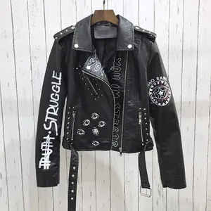 Veste de motard en similicuir noir pour femme avec motifs graffiti et rivets