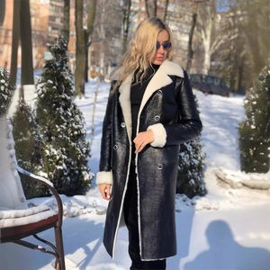 Veste d'hiver femme en cuir PU noir avec col en fausse fourrure blanche en plein air