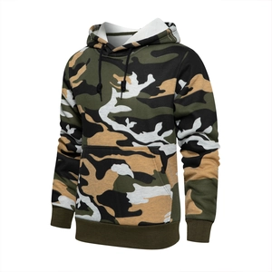 Felpa con cappuccio mimetica da uomo con classico motivo verde militare e kaki