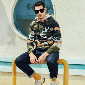 Felpa con Cappuccio Mimetica da Uomo Foderata in Pile Manica Lunga Pullover con Tasca a Canguro Casual Outdoor Caldo Streetwear Top