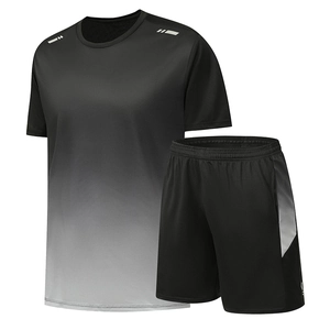 Men's Sportswear T-Shirt And Shorts Quick Dry Fitness Running Clothes Gradient Reflective Athletic Outfit For Summer Gym Training