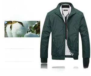 Detail view of deep green men jacket with 100% cotton fabric and plaid lining detail