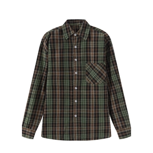 Classic men's long-sleeve plaid shirt in dark green and black check with chest pocket