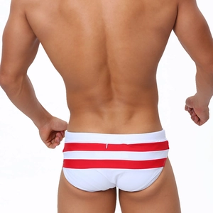 Vue arrière du slip de bain rayé pour homme avec une petite poche zippée à l'arrière