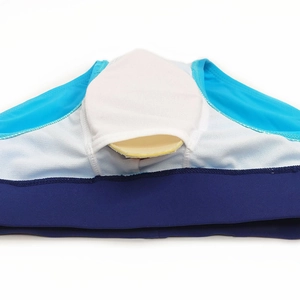 Dettaglio slip da bagno uomo con imbottitura rimovibile e fodera in rete traspirante