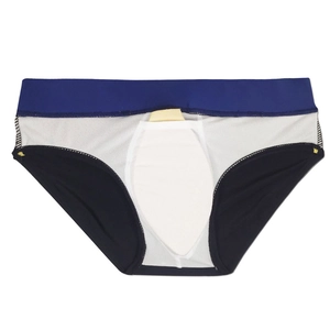 Dettaglio slip da nuoto da uomo con ampia fascia elastica e fodera interna in rete bianca
