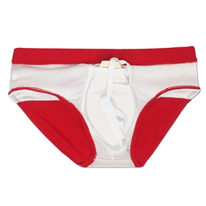 Vue détaillée du slip de bain rouge pour hommes avec poche de protection blanche