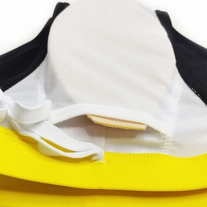 Detail der Herren-Badehose mit weißem Netzfutter und integrierter Cuptasche