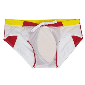 Détail du slip de bain homme avec doublure en maille et coussinet de protection