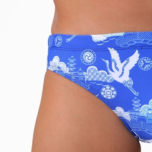 Maillot de bain homme bleu marine avec motifs de grues japonaises et nuages en tissu élastique