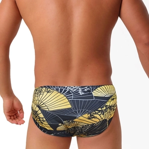 Maillot de bain homme avec imprimé éventail japonais, séchage rapide, vue arrière en studio