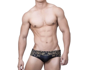 Maillot de bain homme avec motif baroque doré sur tissu noir et taille basse