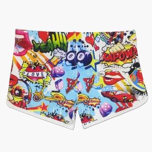 Vue détaillée du maillot de bain pour hommes avec graffiti pop art et bordure blanche