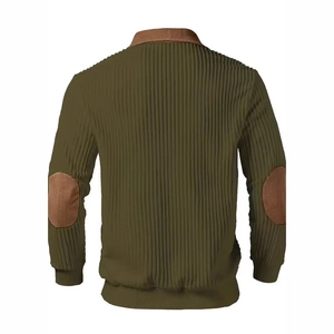 Polo de pana para hombre verde oliva con cuello marrón y parches en los codos