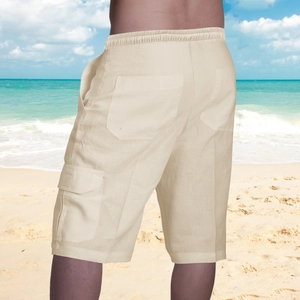 Dettaglio di pantaloncini cargo in lino beige da uomo con elastico in vita e tasche