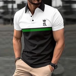 Polo pour hommes avec motif patchwork tricolore en blanc, vert et noir avec logo