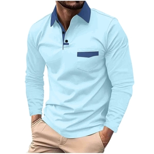 Polo da uomo a maniche lunghe celeste con colletto a contrasto blu scuro e taschino frontale