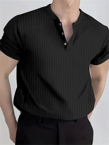 T-shirt Henley noir ajusté pour hommes en maille côtelée avec col en V boutonné