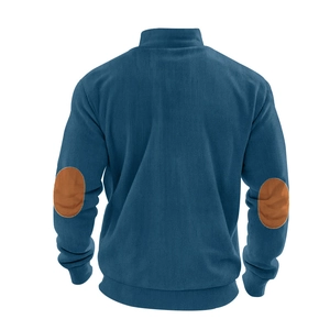 Rückansicht eines dunkelblauen Cord-Sweatshirts mit braunen Ellbogen-Patches und Rippbündchen