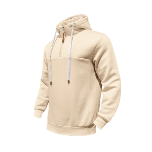Λεπτομέρεια από φούτερ με επένδυση fleece, κολάρο με φερμουάρ 1/4 και ριμπ μανσέτες