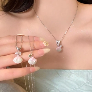 Collana con Ciondolo a Conchiglia in Rame Con Zirconia Perla Artificiale Smalto Catena della Clavicola Gioielli di Moda di Lusso Leggero per Donna