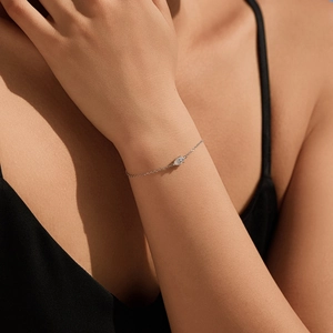 Elegant S925 sterling silver moissanite bracelet with geometric stone on woman's wrist