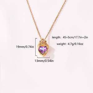 Gedetailleerde afmetingen van een hartvormige paarse kristallen ketting, 18K goud.