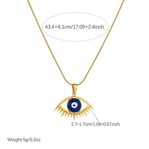 Collana con ciondolo malocchio in acciaio dorato con dimensioni e peso indicati