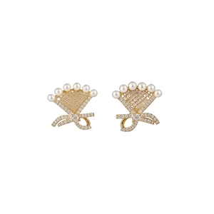 Luxury 18k gold plated fan bow ear clips with sparkling zirconia and elegant pearls