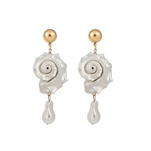 Elegant seaside style golden shell and conch drop earrings with pearl accents and silver pins