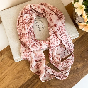 Elegant vintage floral printed silk scarf for summer fashion accessories for women