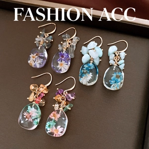 New Chinese Style Resin Dried Flower Drop Earrings For Women Elegant Handmade Floral Earrings With Natural Stone Chips Chic Resin Jewelry