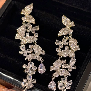 Orecchini Pendenti Esagerati in Lega con Strass Fiocco Cuore e Nappine Per Donna Moda Perno in Argento Gioielli per Matrimonio