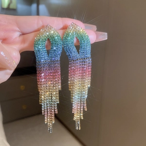 Boucles d'oreilles pendantes à pampilles en strass colorés dégradés brillants
