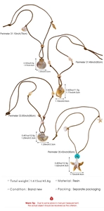 Détail de quatre colliers bohèmes avec pendentifs coquillage et étoile de mer en résine