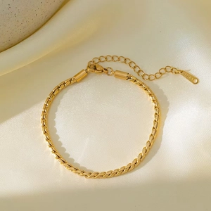 Bracelet élégant en maille corde torsadée en acier inoxydable doré avec fermoir réglable