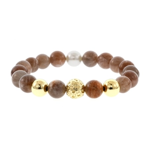 Detailed view of the vintage style semi-precious gemstone beaded bracelet with gold accents.