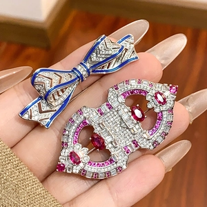 Vintage Art Deco Copper Alloy Rhinestone Bow Brooch For Women Luxury Zirconia Enamel Pin For Suit Sweater Qipao Jewelry Gift