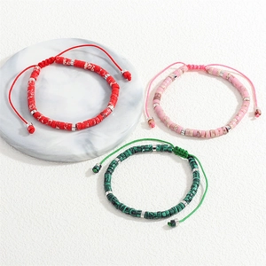 Handgemaakte geweven armbanden van halfedelsteen in de kleuren rood, roze en groen