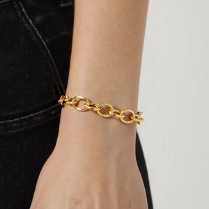 Minimalist heavy industrial style thick golden chain bracelet for hip-hop streetwear style