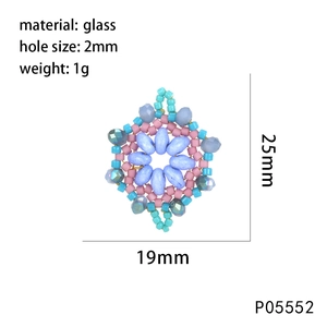 Detailansicht handgefertigter Glasperlen-Blütenanhänger für DIY-Schmuck 19x25mm