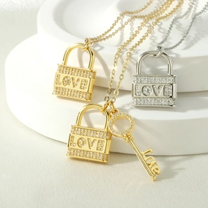 Ciondoli a lucchetto e chiave LOVE placcati 18K oro e argento con zirconi micro-pave