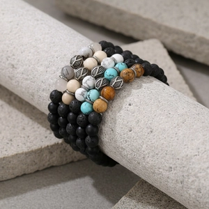 Böhmisches Set aus mehrlagigen Armbändern mit Türkis und Vulkanstein für Damen und Herren